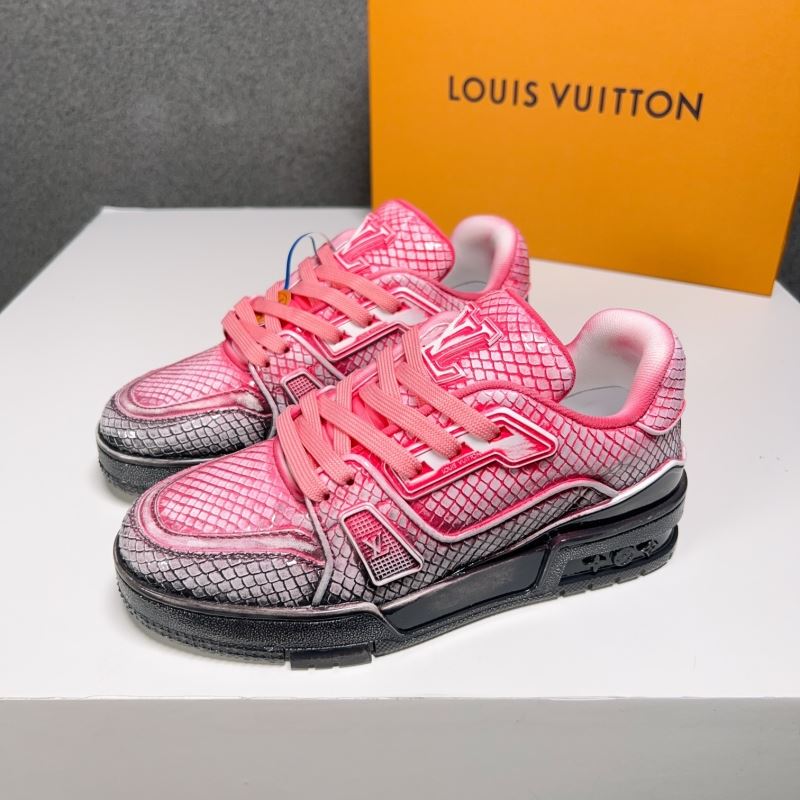 l**is V*t*n sneakers